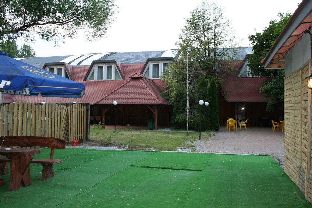 Hotel Tenishouse Marki  Dış mekan fotoğraf