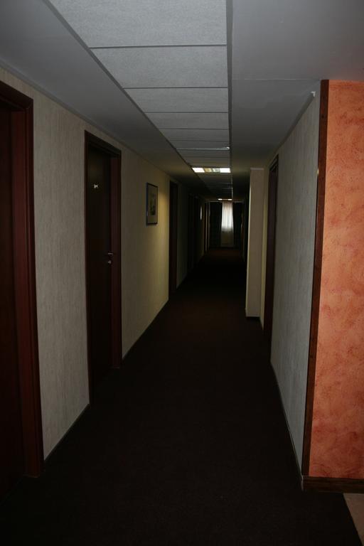 Hotel Tenishouse Marki  Dış mekan fotoğraf