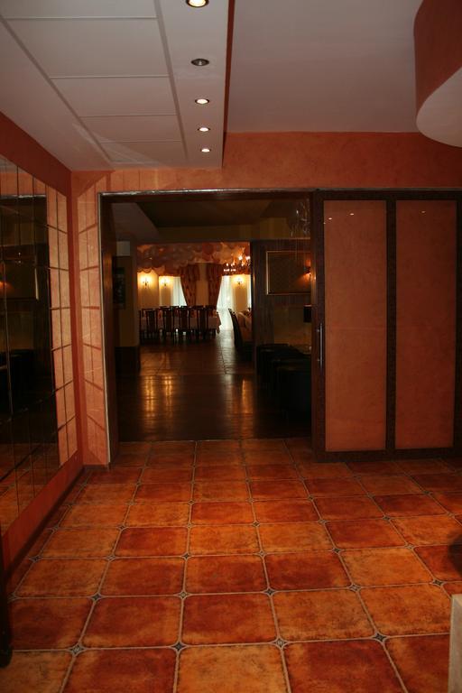 Hotel Tenishouse Marki  Dış mekan fotoğraf