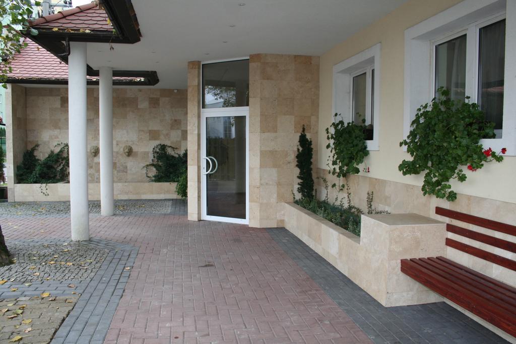 Hotel Tenishouse Marki  Dış mekan fotoğraf