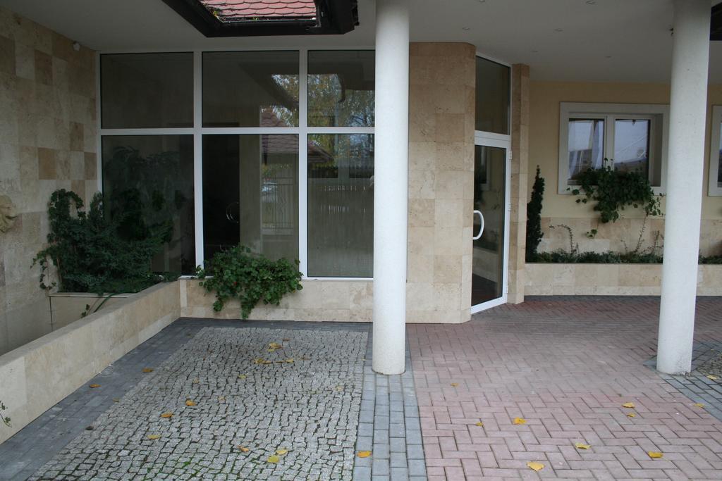 Hotel Tenishouse Marki  Dış mekan fotoğraf