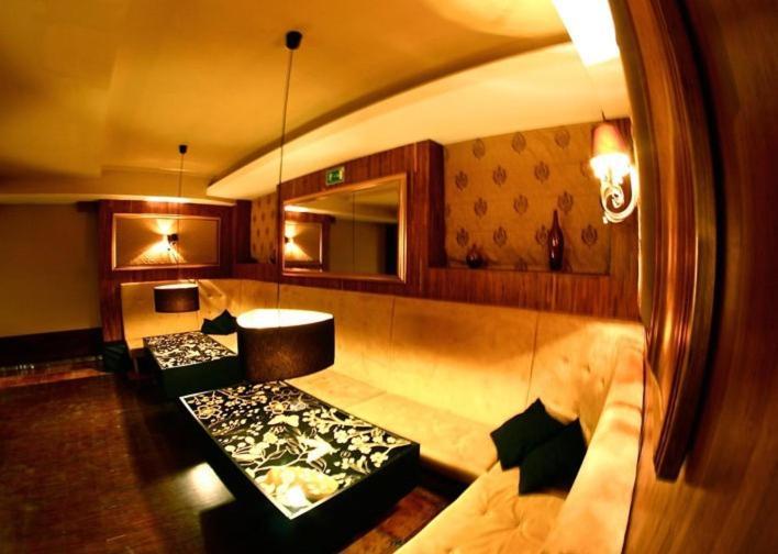 Hotel Tenishouse Marki  Dış mekan fotoğraf