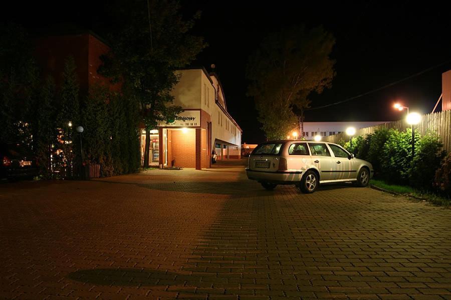 Hotel Tenishouse Marki  Dış mekan fotoğraf