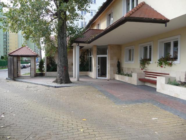 Hotel Tenishouse Marki  Dış mekan fotoğraf