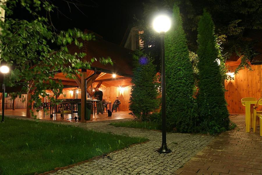 Hotel Tenishouse Marki  Dış mekan fotoğraf